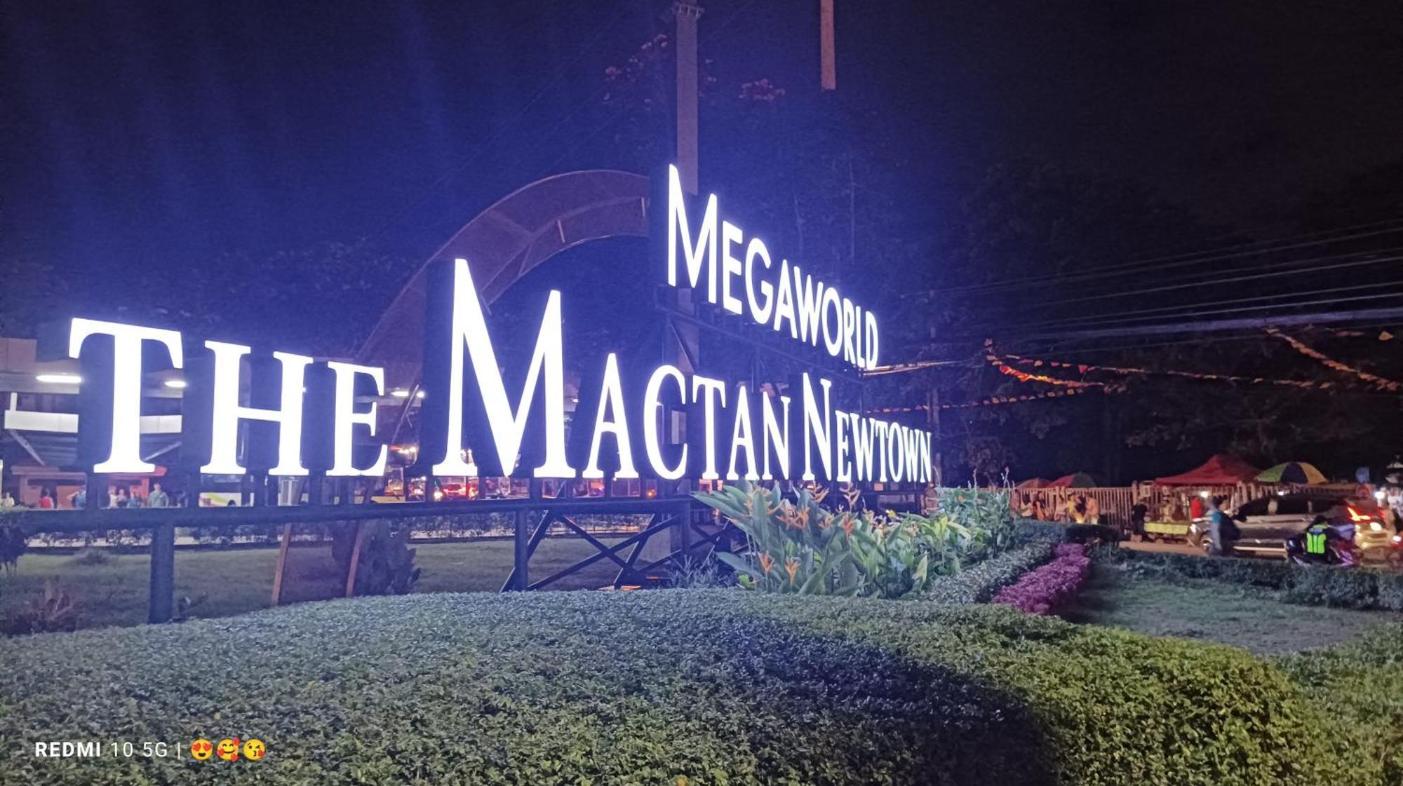 Mactan Newtown Beach Condo Lapu-Lapu City Esterno foto