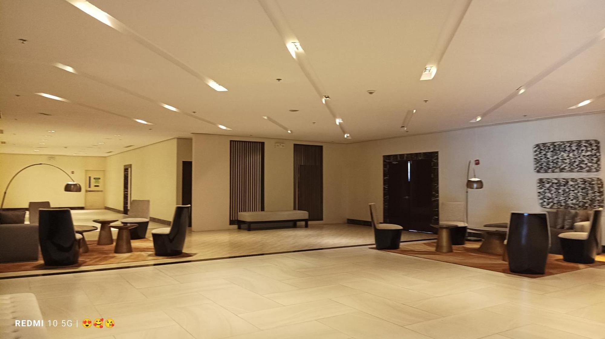 Mactan Newtown Beach Condo Lapu-Lapu City Esterno foto