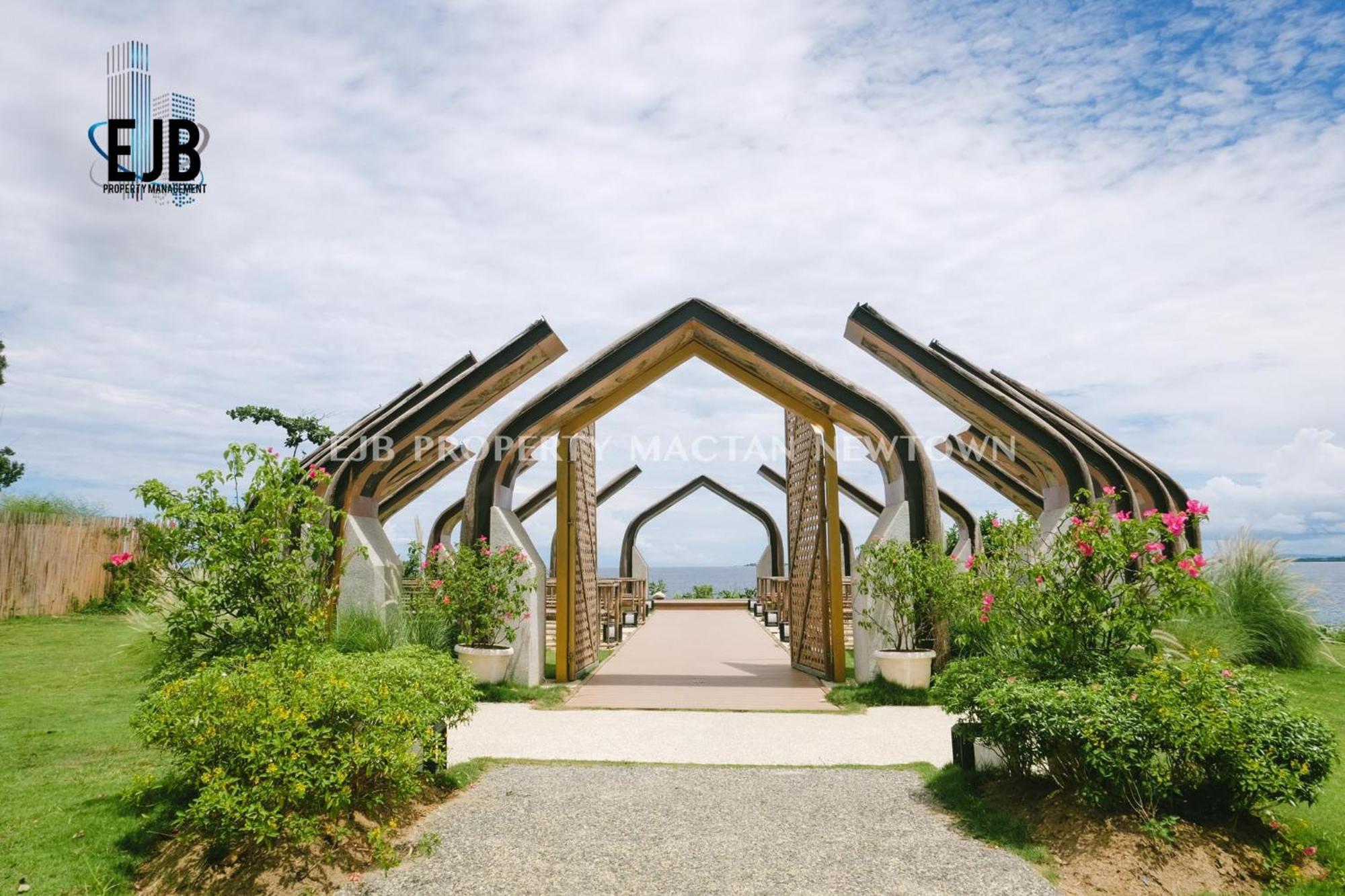 Mactan Newtown Beach Condo Lapu-Lapu City Esterno foto